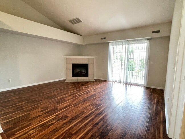 Building Photo - 54274 E Annsbury Cir