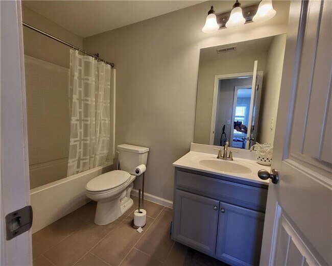 Building Photo - 871 Sunset Park Dr