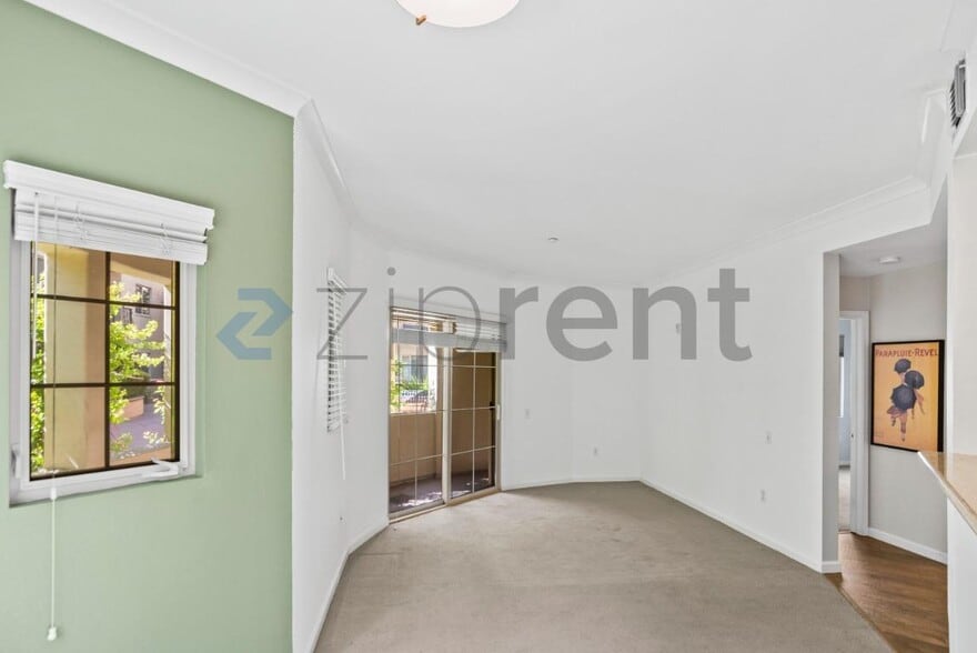 Building Photo - Unit 164