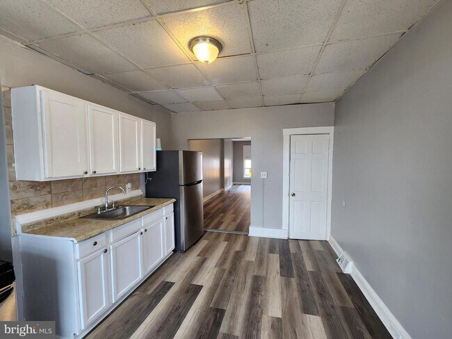 Building Photo - Spacious 2-Bedroom Baltimore Home with Fenced Patio