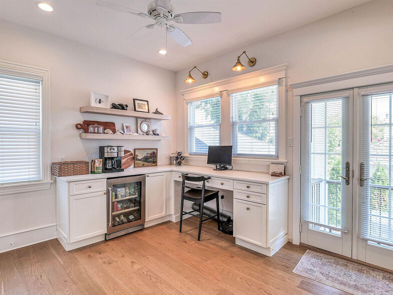 Building Photo - 15 S Tallahassee Ave