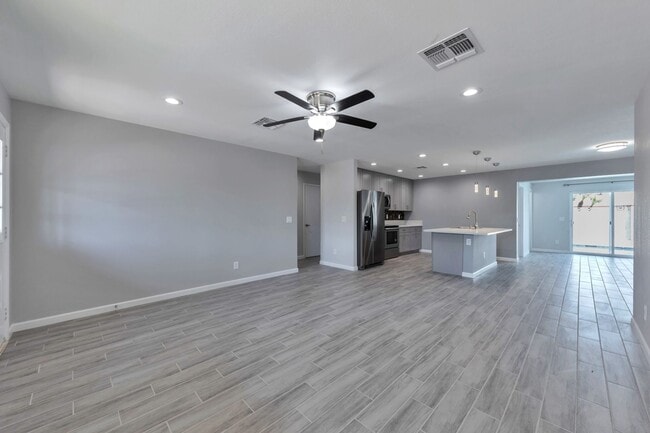 Building Photo - 6-Bedroom, 3-Bath Tempe Home with Private Pool Near ASU