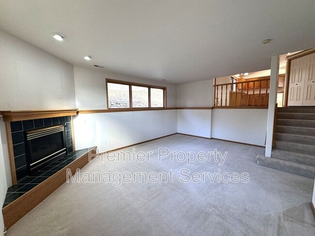 Building Photo - 4041 Pine Cove Rd