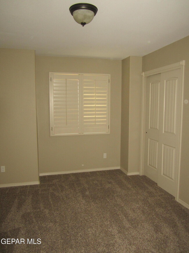 Building Photo - 477 Prime Desert Dr
