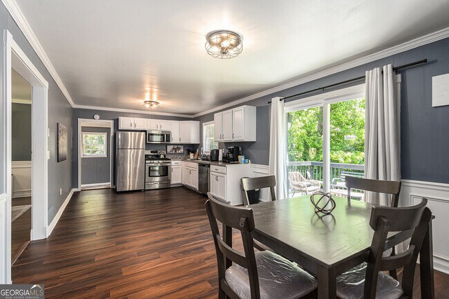 Building Photo - 2958 Holcomb Ct