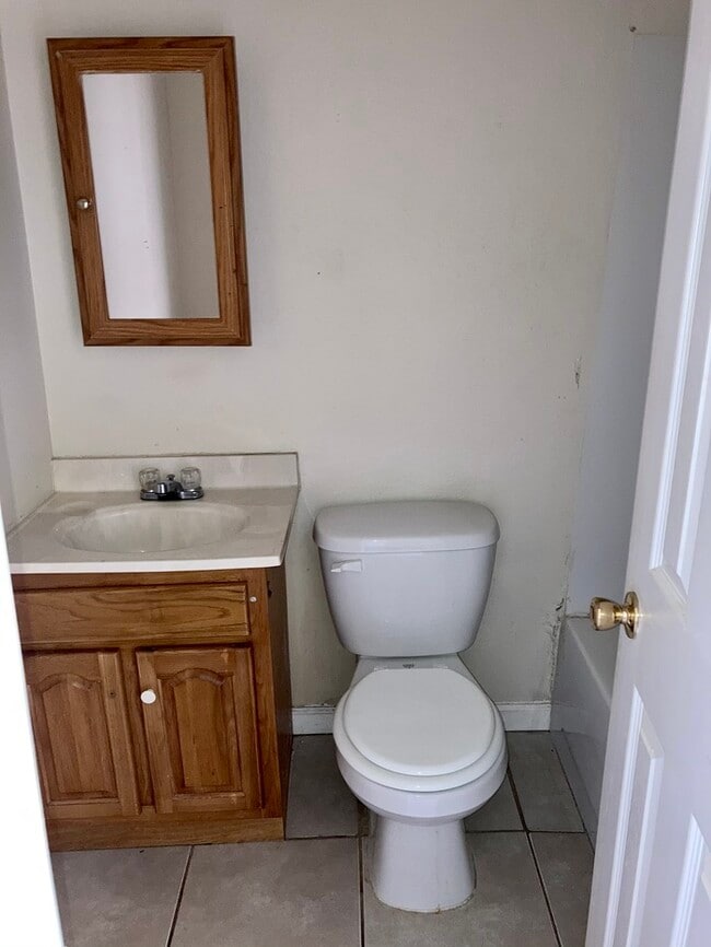 Building Photo - Beautiful 2/1.5 townhouse in Long Beach, MS