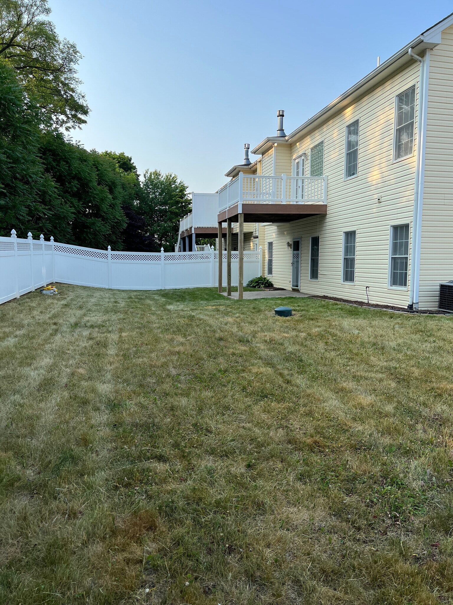 Building Photo - 155 Chelsea Cir