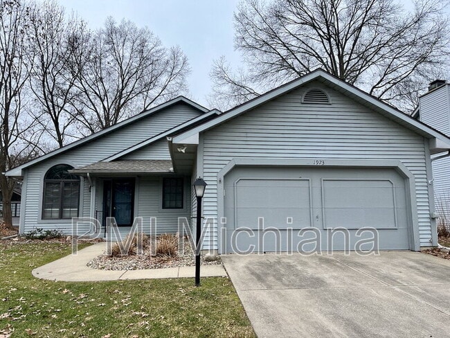 Building Photo - 1973 Creekbank Ln