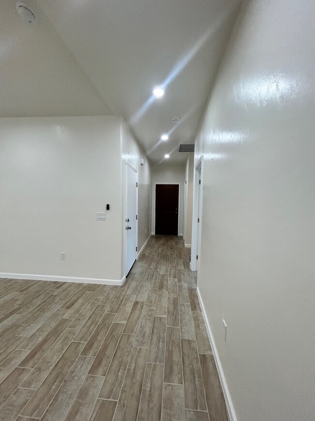 Building Photo - 1324 Renda Ct