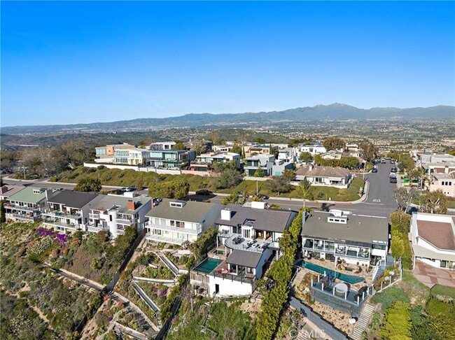 Building Photo - 3253 Alta Laguna Blvd