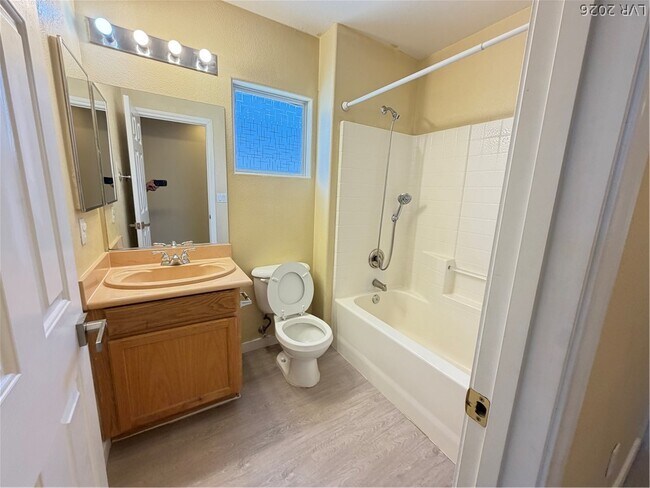Building Photo - 5360 Cielo Oro St