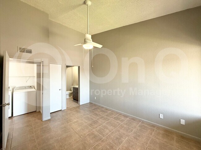 Building Photo - 747 S Ext Rd