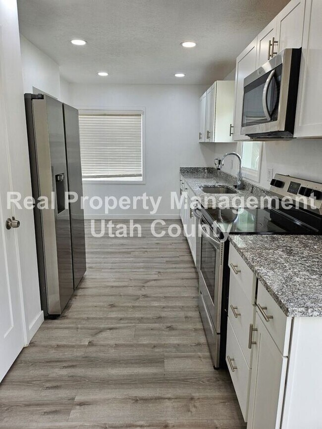 Building Photo - 152 W 100 S
