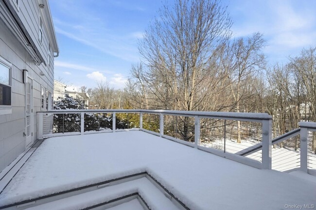 Building Photo - 7 Rural Dr