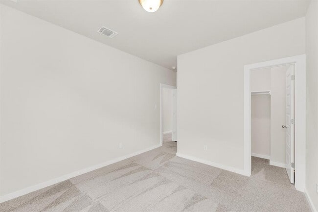 Building Photo - 324 Amista Dr