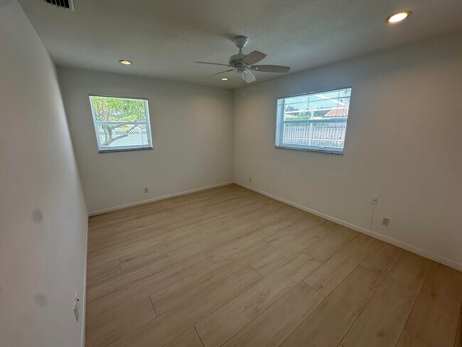 Building Photo - 11261 NW 42nd St