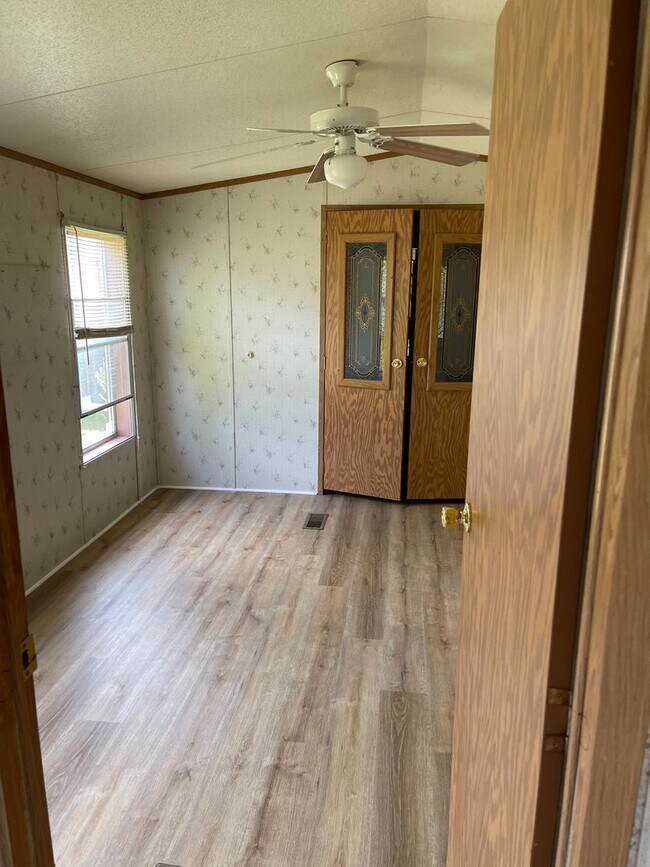 Building Photo - 3 bedroom home Fayetville PA!