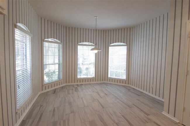Building Photo - 3107 Waters View Dr