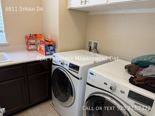 Building Photo - 6811 Syrah Dr