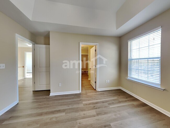 Building Photo - 129 Midwood Rd