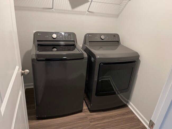 Building Photo - 3031 Ranger Dr