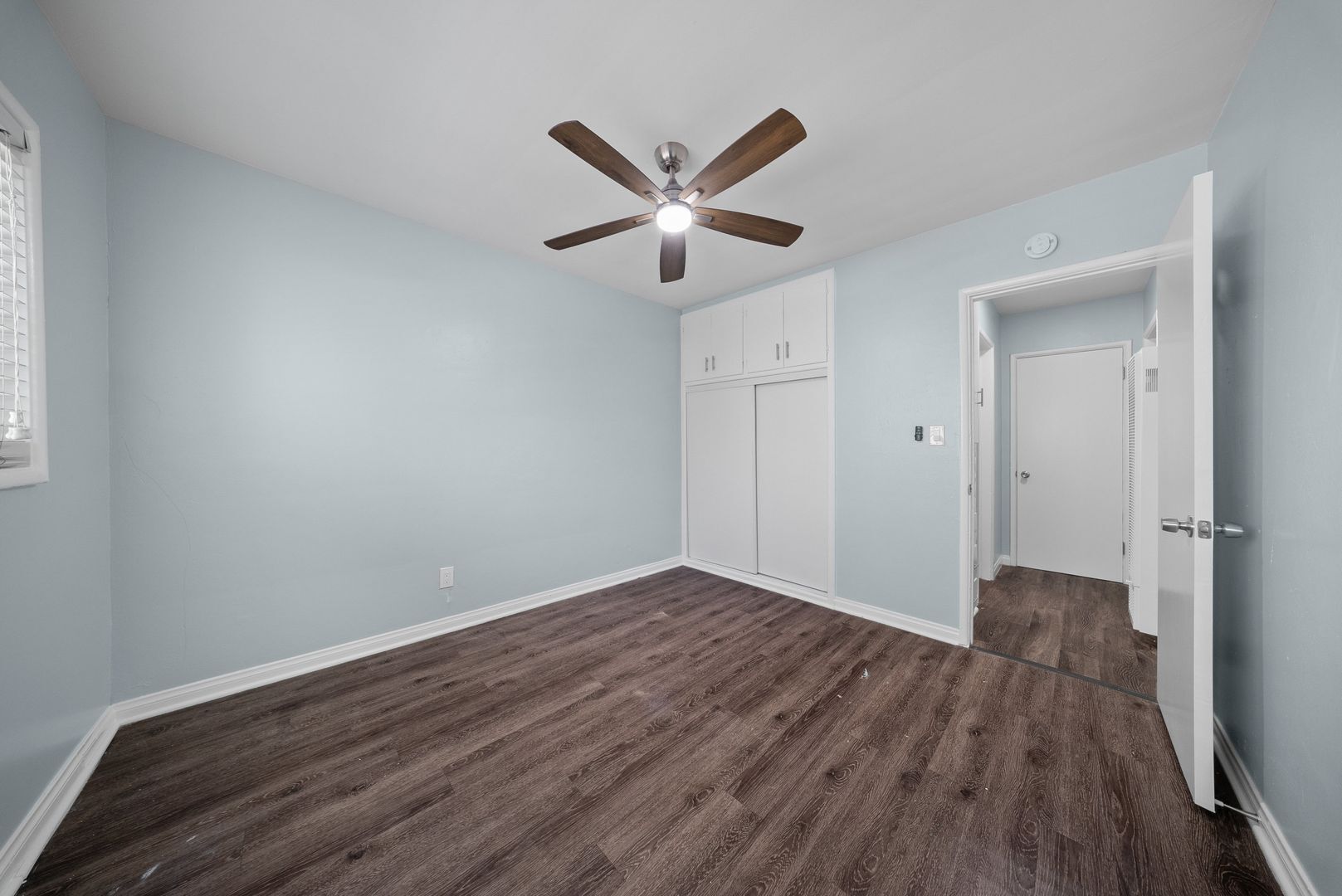 Building Photo - 1577 Pine Ave