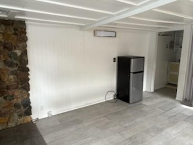 Building Photo - Studio By the Beach