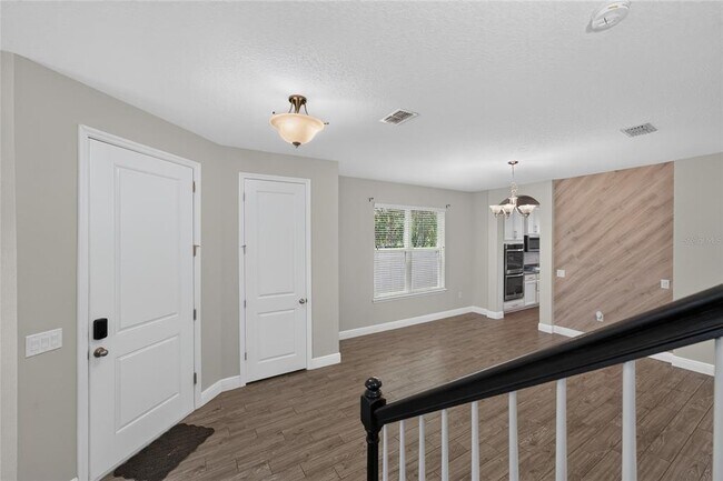 Building Photo - 3207 Palatka St