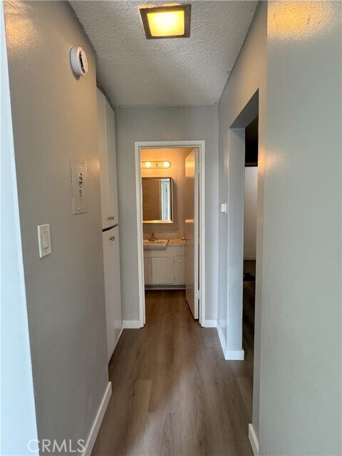 Building Photo - 805 Glenway Dr