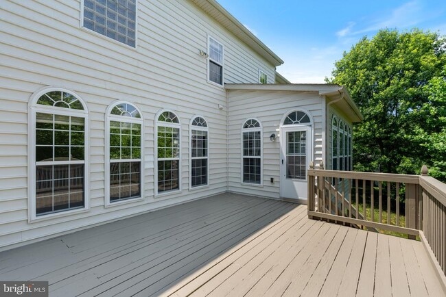 Building Photo - 15436 Symondsbury Way