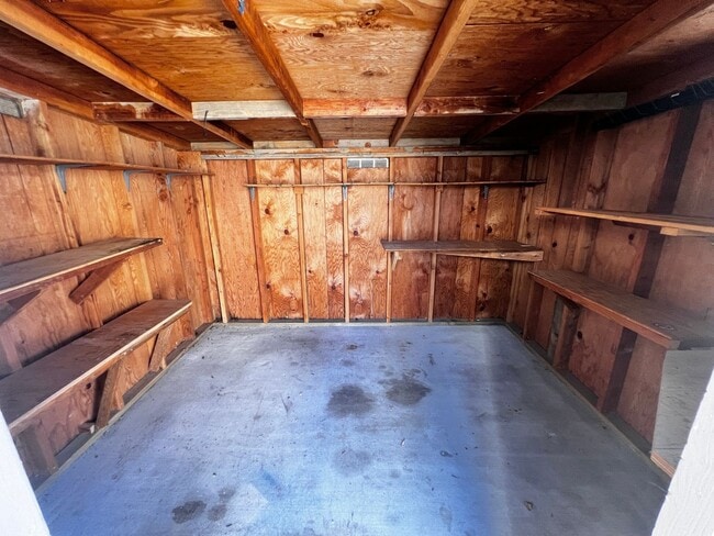 Building Photo - Charming 3-Bedroom, 2-Bath Home in a Highl...