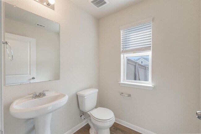 Building Photo - 18000 Malnati Dr