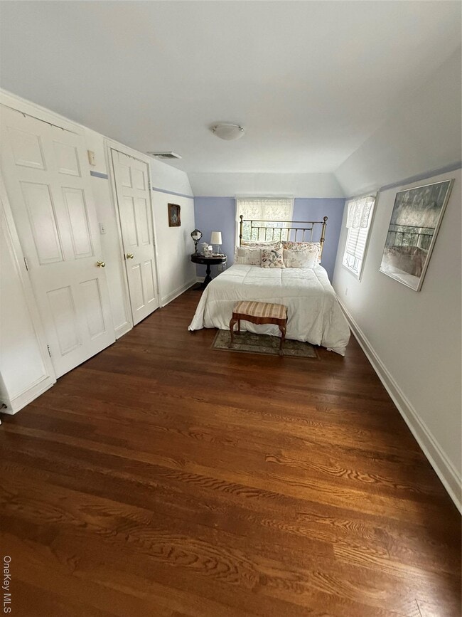 Building Photo - 64 Maple Dr