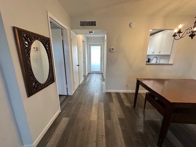 Building Photo - 1333 E Hallandale Beach Blvd