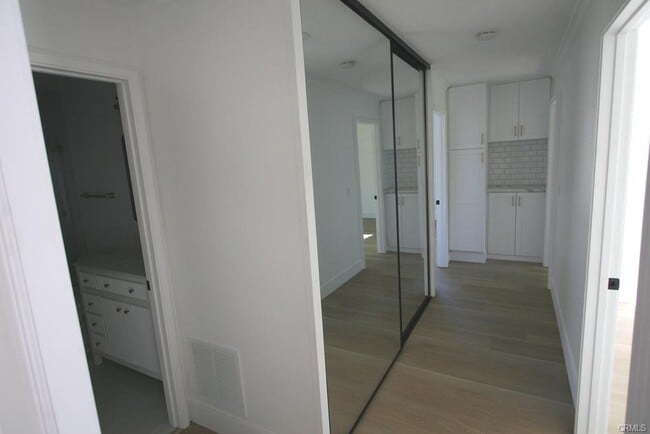 Building Photo - 23376 Via San Miguel