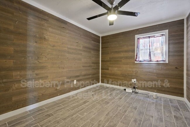 Building Photo - 933 Leatherwood Ln