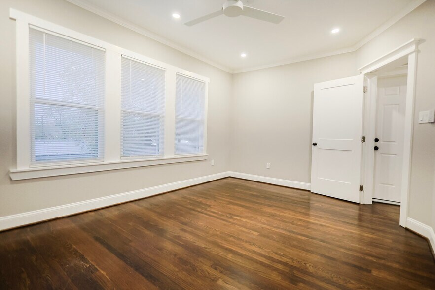 Building Photo - 4114 Junius St