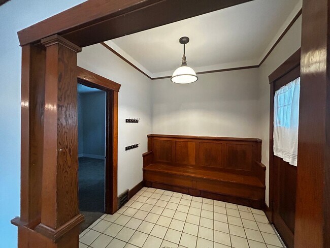Building Photo - Elegant 3 Bed, 2 Bath Home in Spokane!