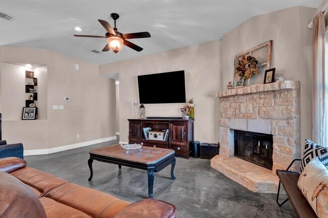 Building Photo - 10270 Twin Lake Loop