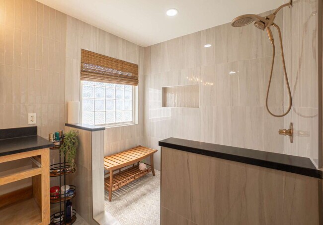 Building Photo - Available mid June!