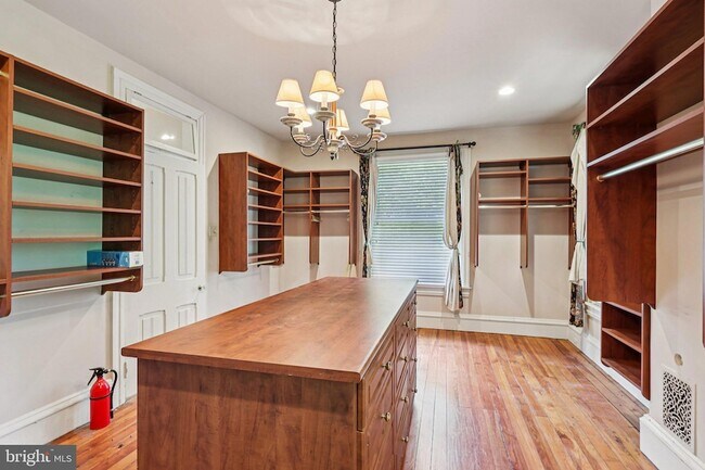 Building Photo - 1420 Pennsylvania Ave