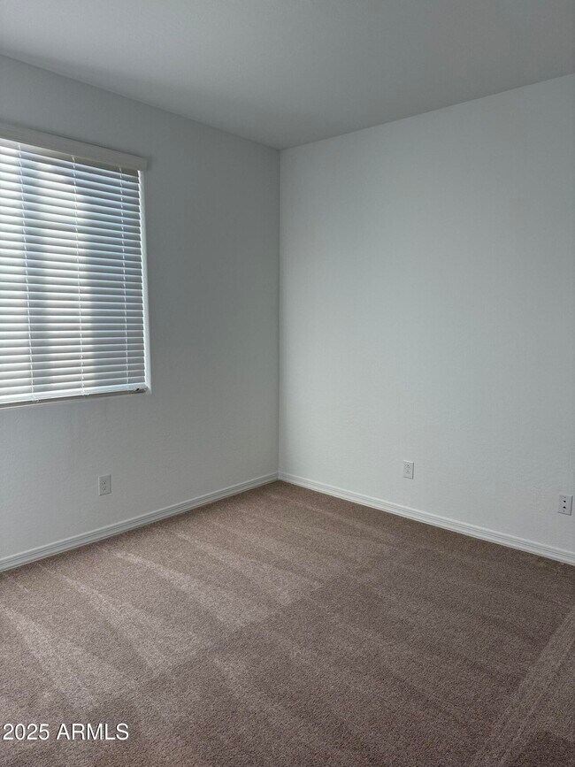 Building Photo - 10270 W Indianola Ave