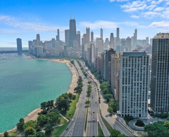 Building Photo - 1550 N Lake Shore Dr