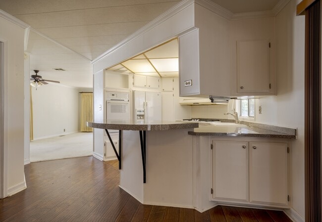 Building Photo - 25361 De Waide Ave