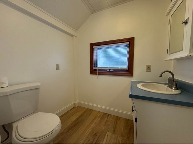 Building Photo - 73 High St