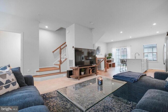 Building Photo - 52 Caswell Dr