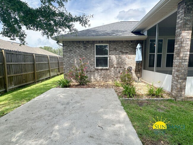 Building Photo - 8442 Holley Hills Cir