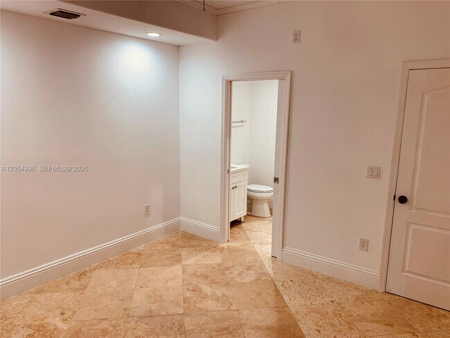 Building Photo - 3268 SW 25th Ter