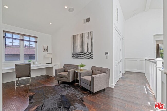 Building Photo - 14917 Valley Vista Blvd