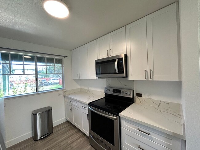 Building Photo - Kuulako - Mililani Mauka 2-BR, 2-BA, 2-Par...